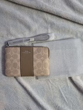 Coach Signature Wristlet NWT